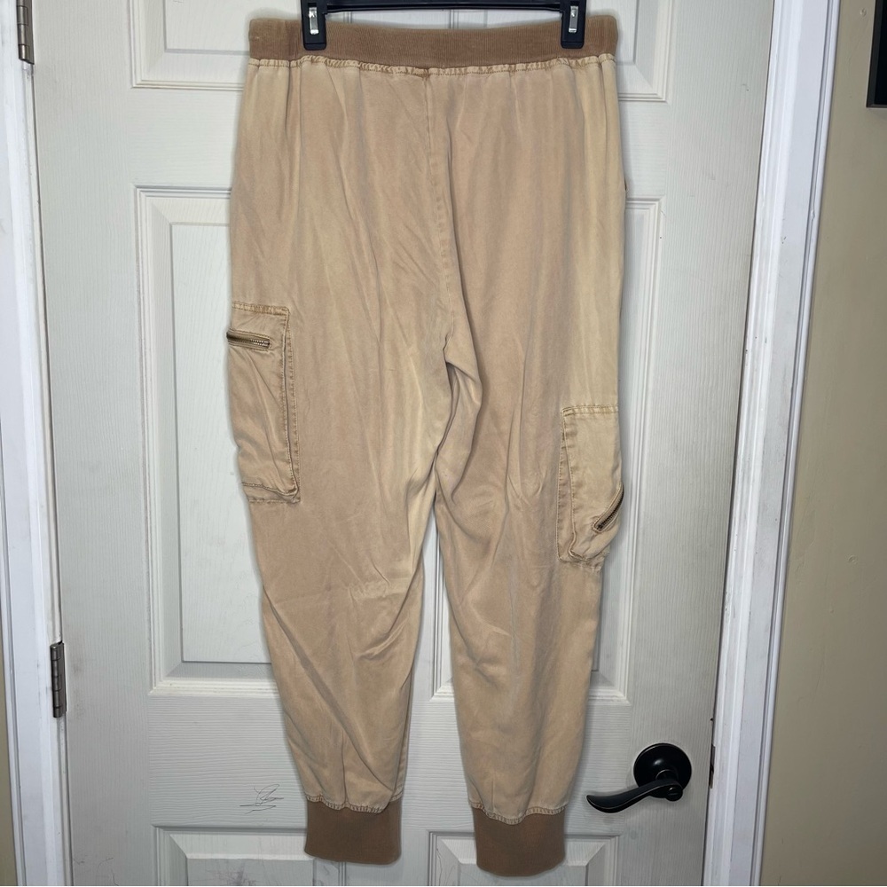 Young Fabulous & Broke Tan Cargo Jogger Pants Sz Large Pockets High Waist NWT - Picture 5 of 5